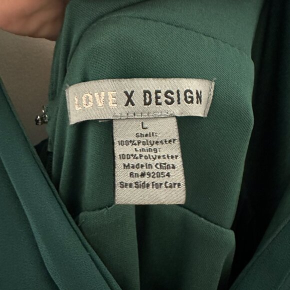 LOVE BY DESIGN - Iris Plunge Neck Long Sleeve Maxi Dress - Large - Picture 3 of 3